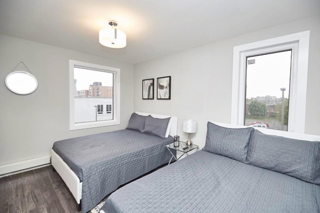 Clifton Hill Hideaway 4B - Two Bedroom Condo Niagara Şelalesi Dış mekan fotoğraf